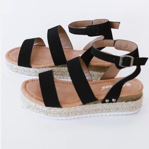 Women’s Sandals